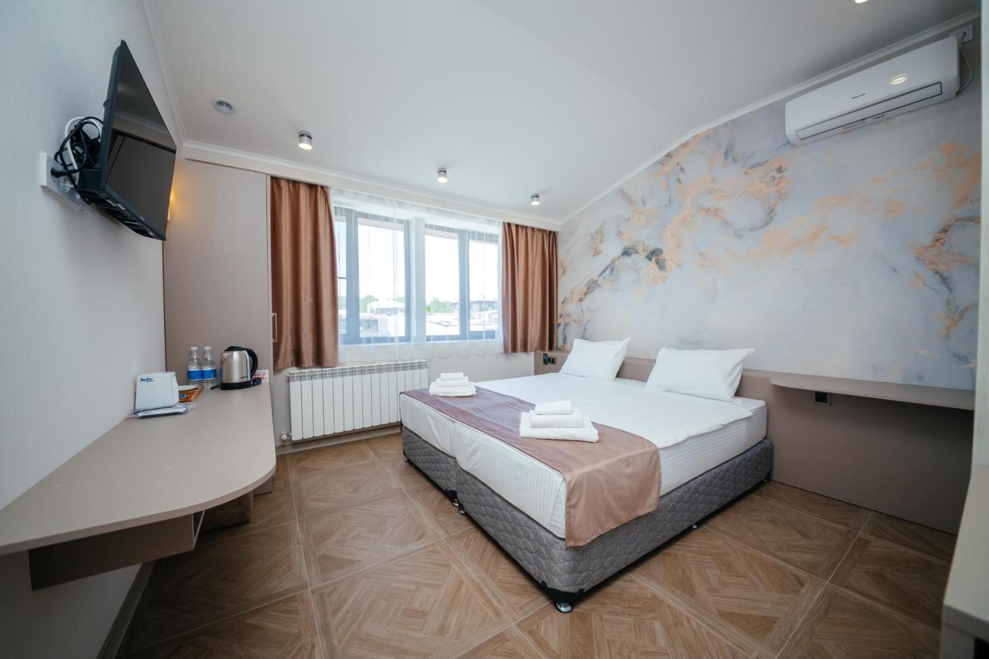 Chief Hotel Gjumri Eksteriør billede