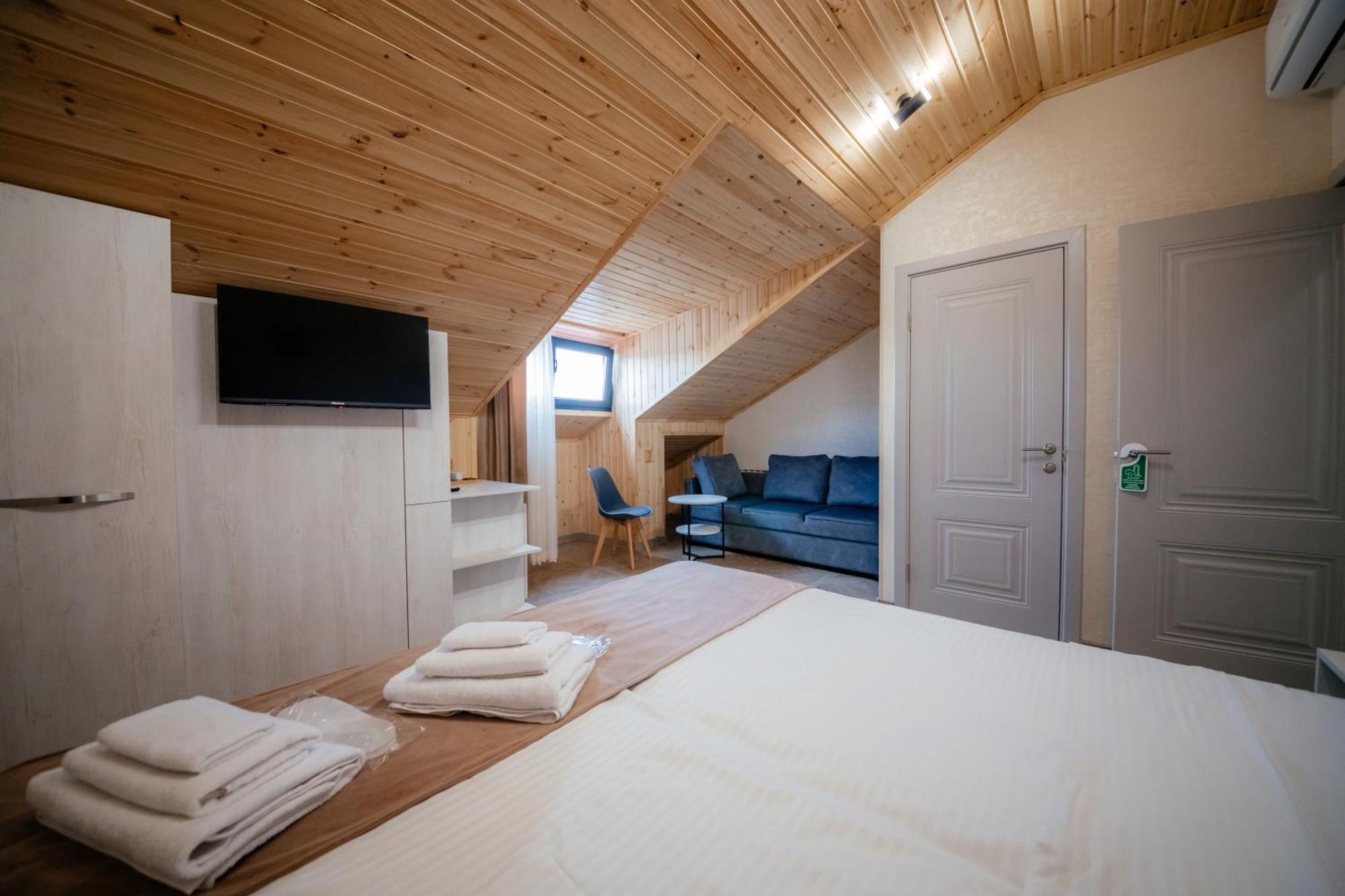 Chief Hotel Gjumri Eksteriør billede