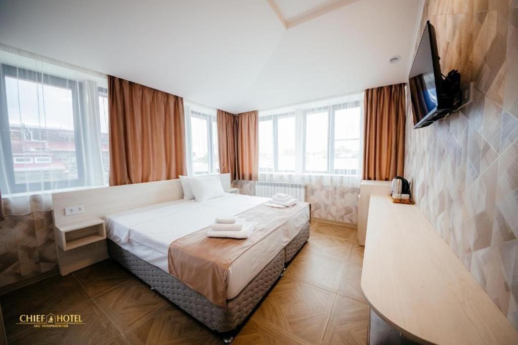 Chief Hotel Gjumri Eksteriør billede