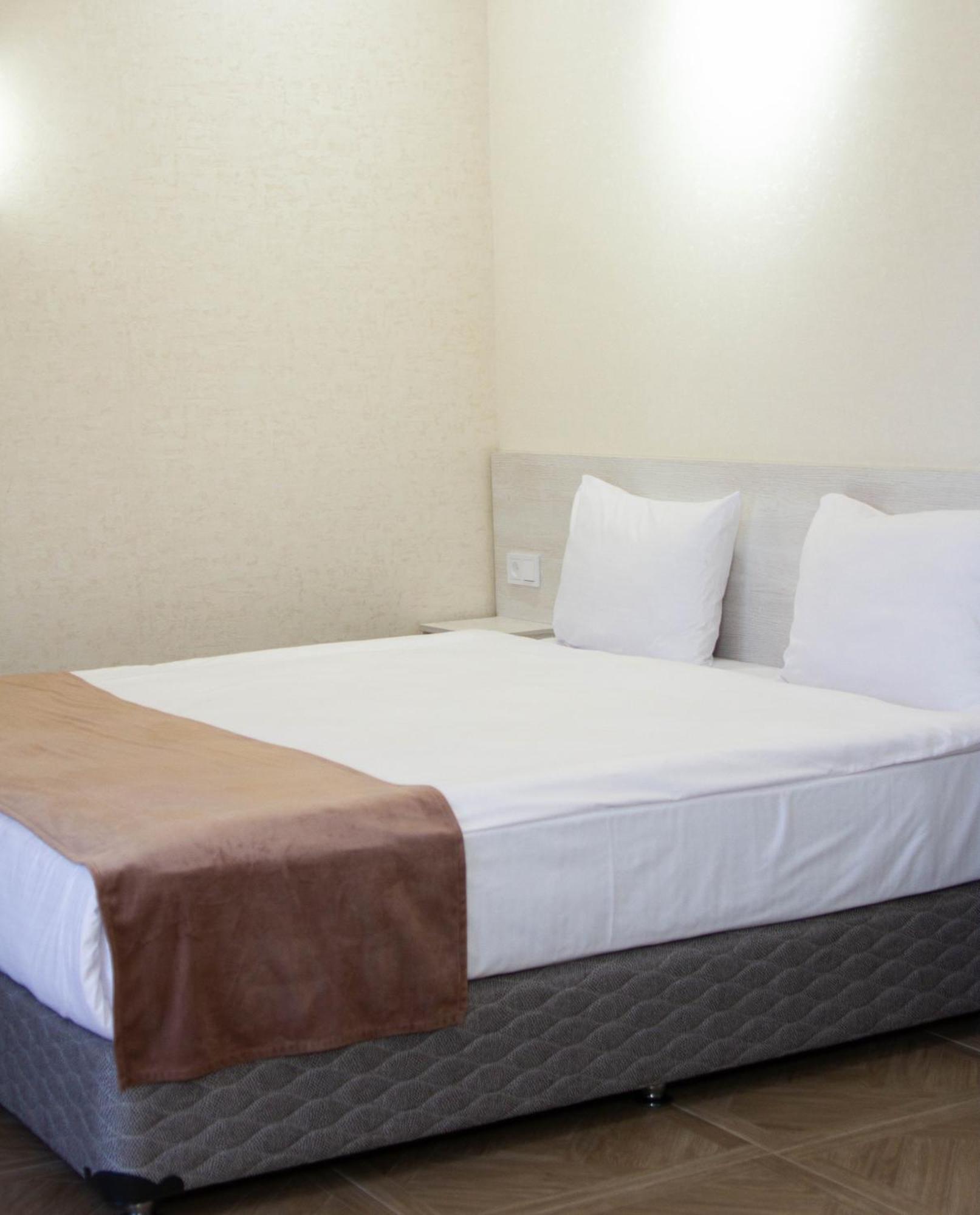 Chief Hotel Gjumri Eksteriør billede